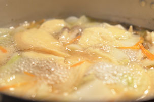 青森料理 八戸せんべい汁03